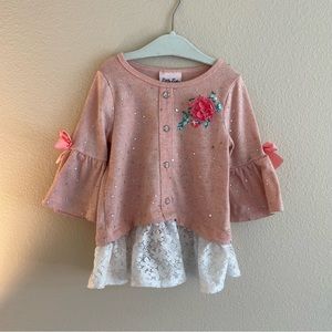 Sparkle, bows, lace, buttons, pink! The everything top 💕